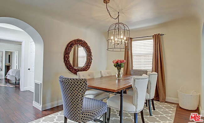 Building Photo - 2315 Cochran Ave