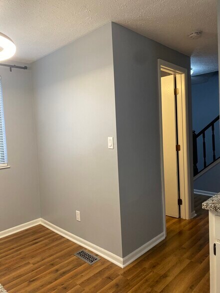 Building Photo - 9348 Loch Lea Ln