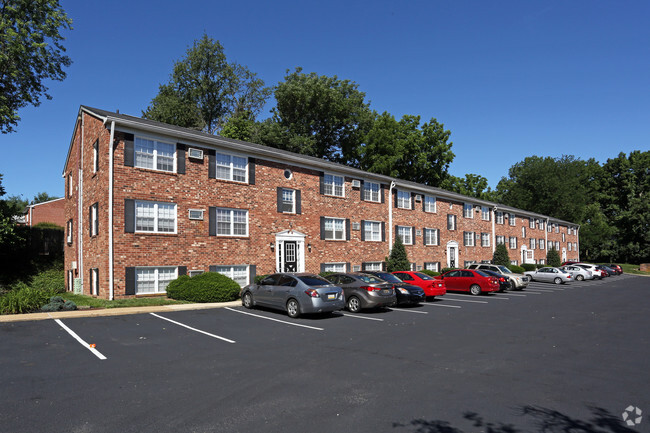 Building Photo - Audubon Manor