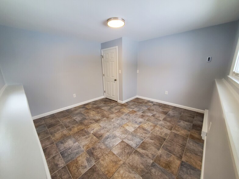 Bedroom 2 - 14 Rocket St