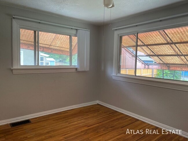 Building Photo - 1175 Lipan St