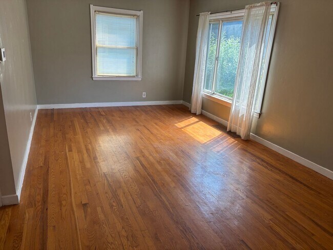 Building Photo - 3 bed/2 bath single family in Fulton Heights available!!