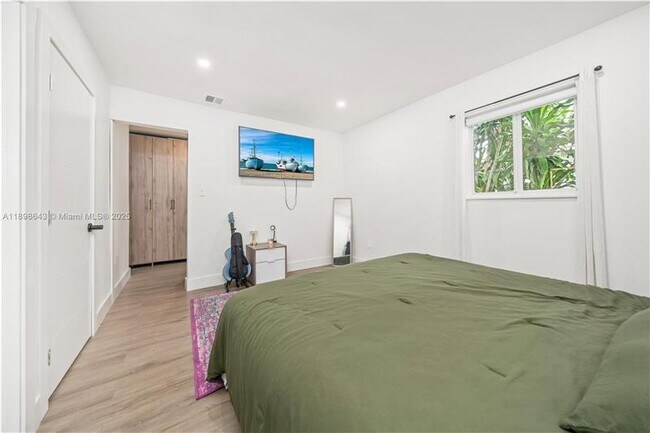 Building Photo - 1320 NE 210th Terrace