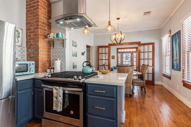 Building Photo - 4508 Avenue O 1/2