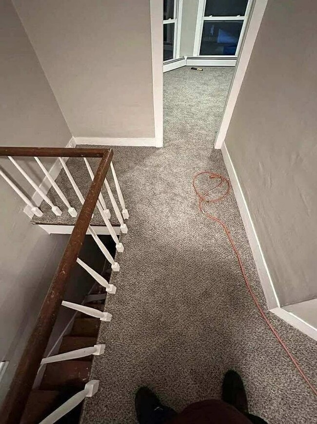 Building Photo - 5 bedroom house