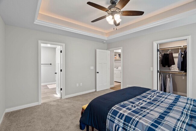 Building Photo - 3401 Yellowwood Dr