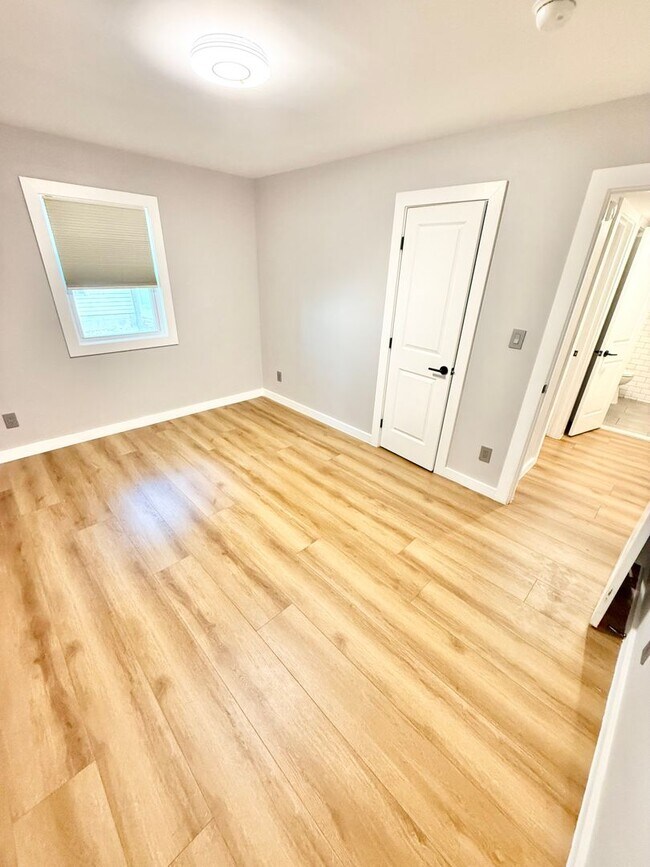 Building Photo - Meridian Apartments