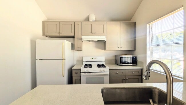 Building Photo - 2452 S Centinela Ave