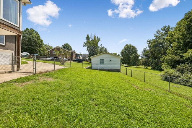 Building Photo - 326 Draper Cir