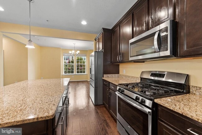 Building Photo - 306 Paladium Ct