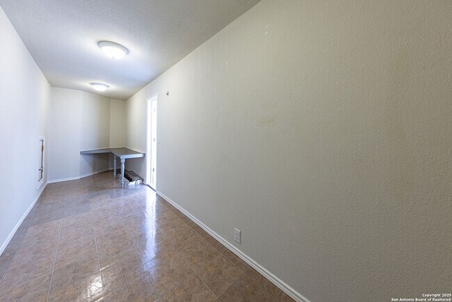 Building Photo - 12606 Texas Gold