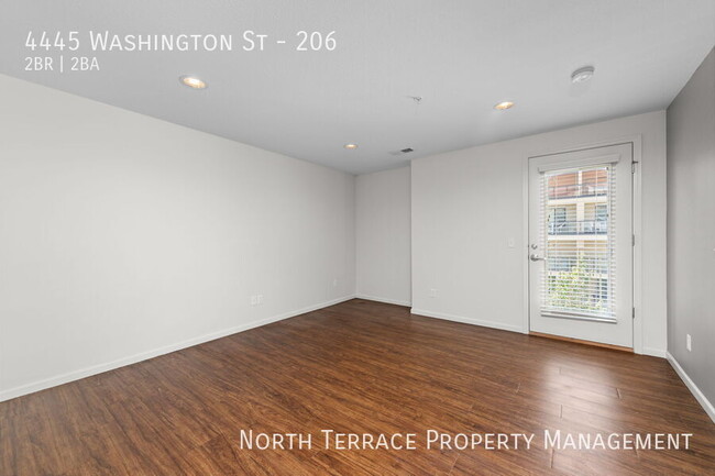 Building Photo - Stylish 2-Bedroom Living at Vernon on Wash...