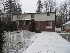 Building Photo - 921 Onondaga St