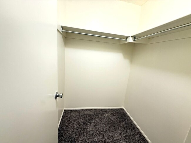 Building Photo - 8460 Everett Way