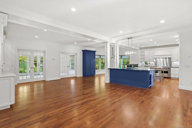 Building Photo - 348 Sound Beach Ave