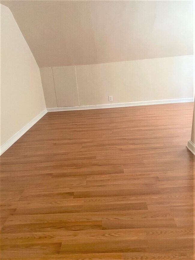 Building Photo - House for Rent in Glen Mills