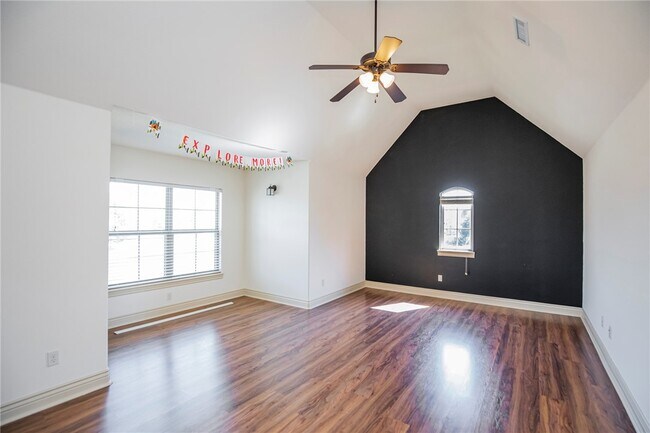 Building Photo - 4605 Willowridge Way