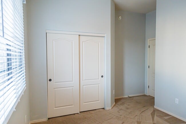 Building Photo - 7561 E Truces Pl