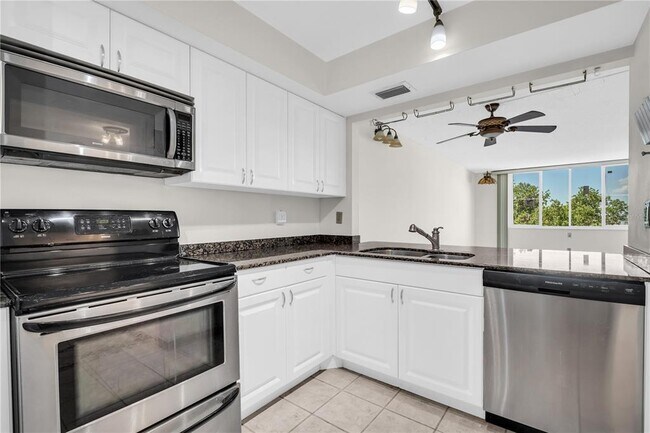 Building Photo - 6158 Palma Del Mar Blvd S