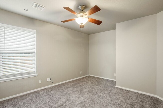 Building Photo - 3 bedroom home In Wakefield Crossing - Bix...