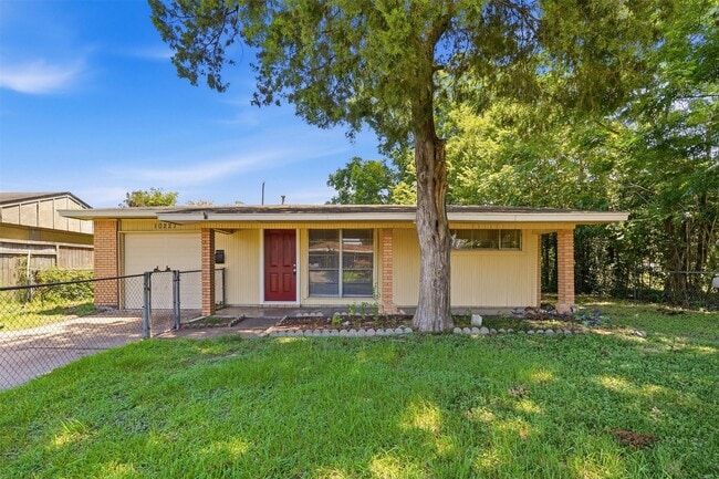 Building Photo - 10227 Glenmawr Dr
