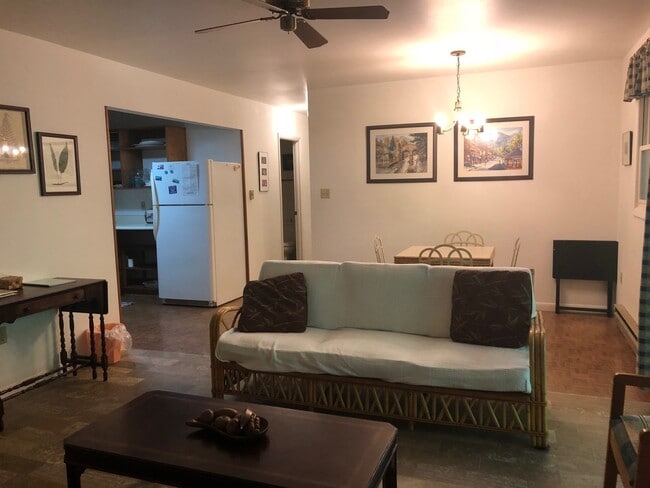 Building Photo - **Montreat SCHOOL YEAR RENTAL** AVAILABLE MID-AUGUST TO MID-MAY