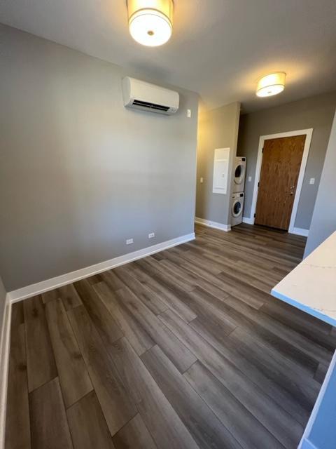 Building Photo - 2 bedroom in Chicago IL 60613