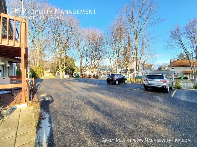 Building Photo - Welcome to Harmon St in North Canton!