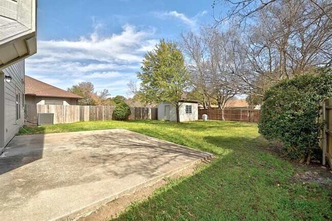 Building Photo - 7413 Marble Ridge Dr