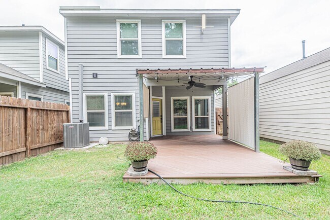 Building Photo - 165 Camelot Pl Ct