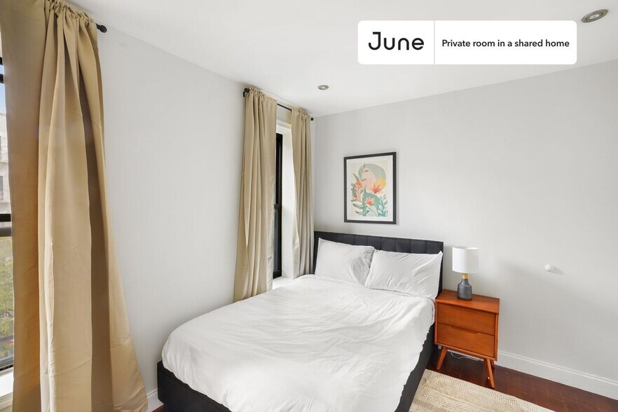 Primary Photo - Room in Shared 3 bed/2 bath home