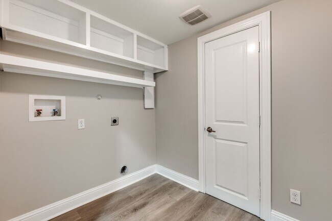 Building Photo - 3912 Rawlins St