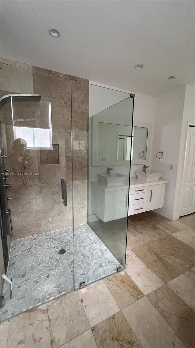 Building Photo - 15446 SW 23rd Ln