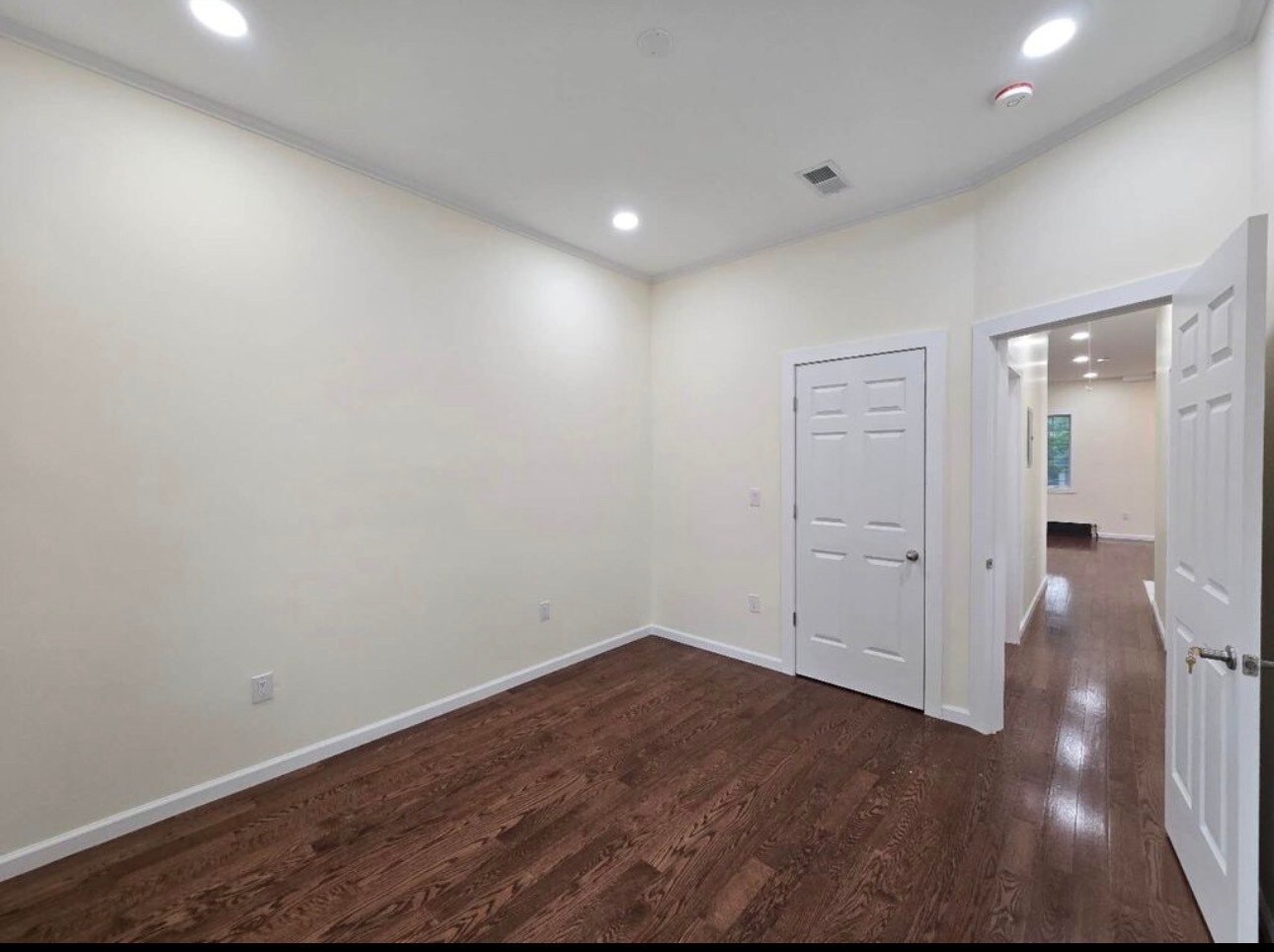 Building Photo - 276 Prescott Ave