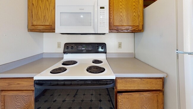 Building Photo - 11 E Gilman St