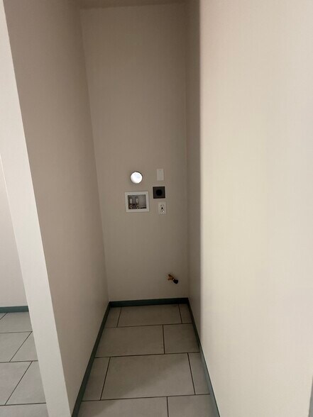 Building Photo - 48609 Camino Maya