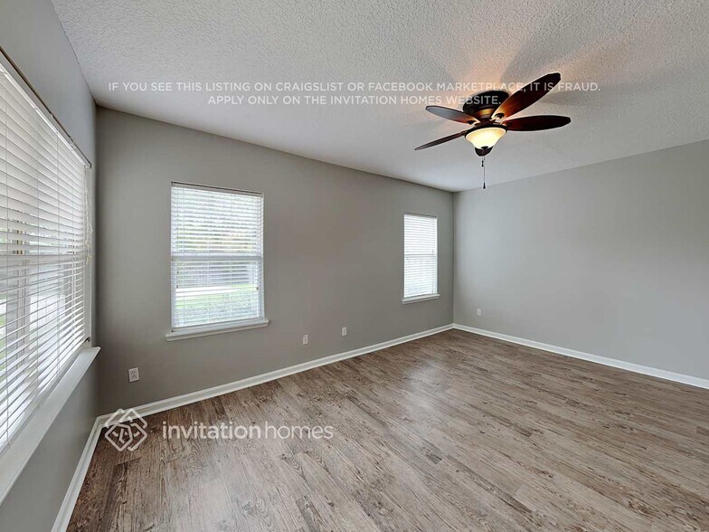 Building Photo - 14809 Falling Waters Dr