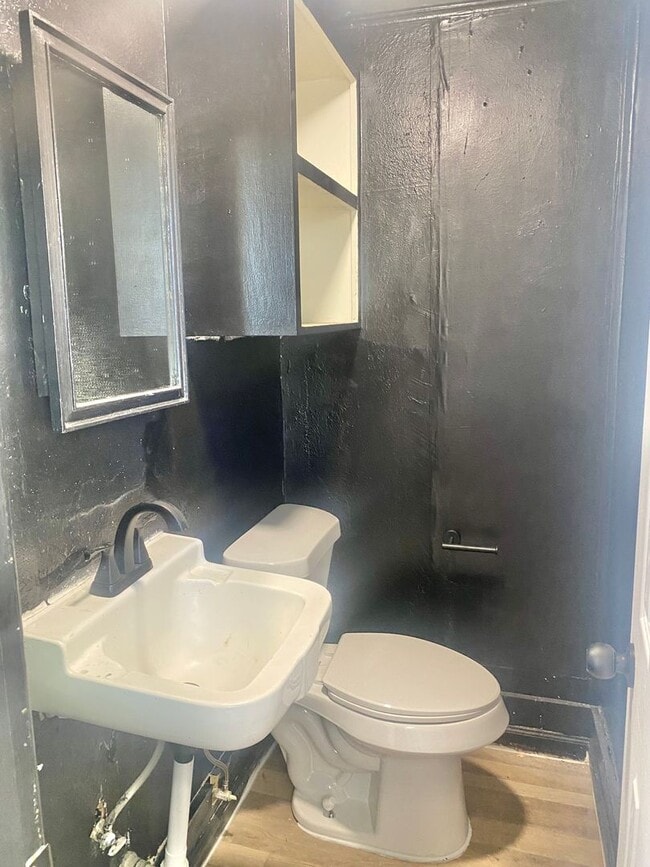 Building Photo - 2123 21st St