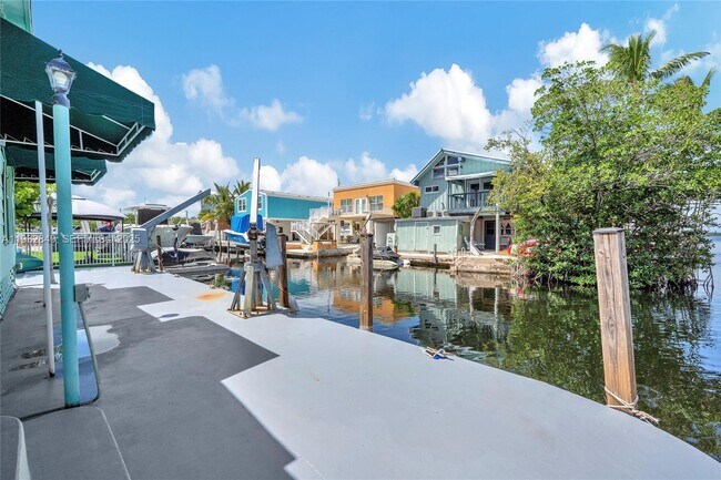 Building Photo - 203 Allen Ave