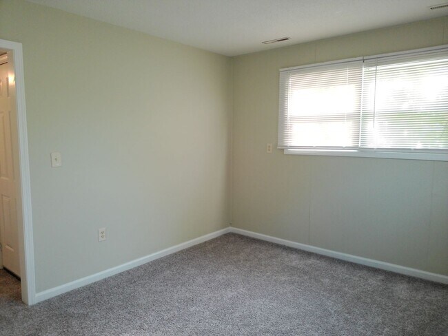 Building Photo - 1608 Boyd Ln