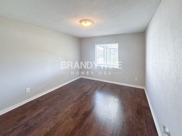 Building Photo - 1721 Brandon Trace Ave