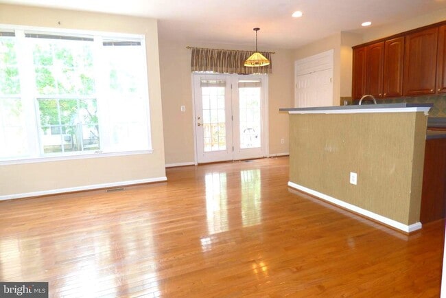 Building Photo - 44286 Acushnet Terrace