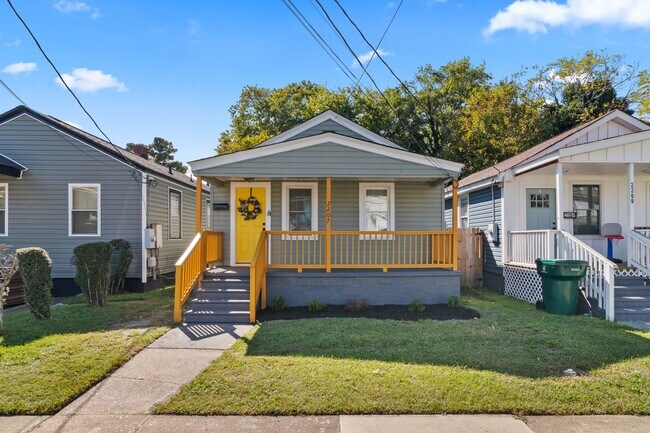 Building Photo - 2207 Marshall Ave