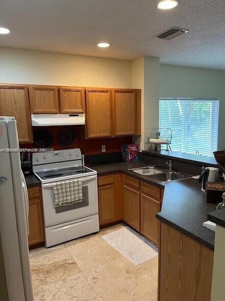 Building Photo - 4619 Palmbrooke Cir