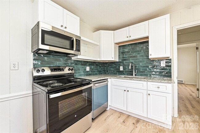 Building Photo - 306 E Hudson St