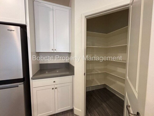 Building Photo - 1097 Dapple Dr