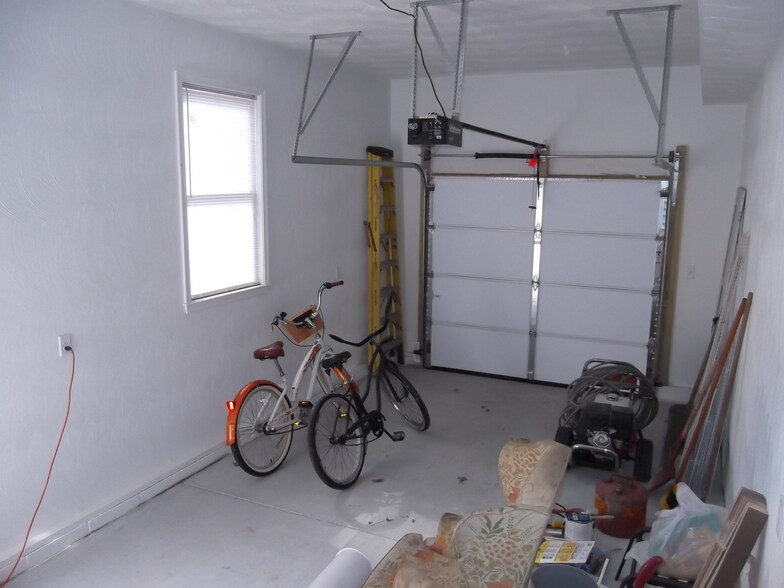 Building Photo - 1300 Baltic Ave