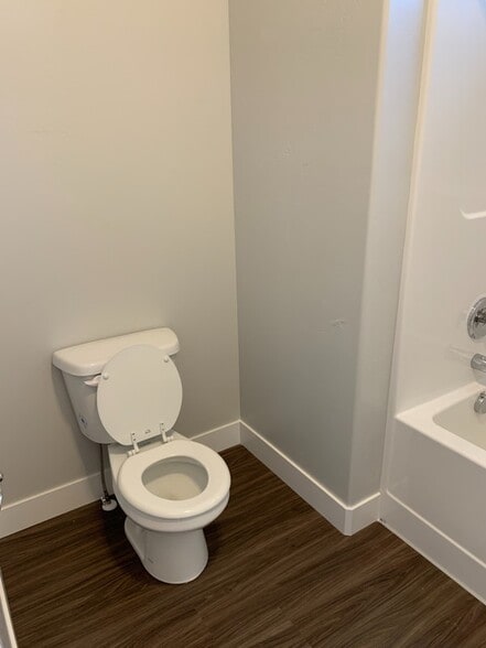 Building Photo - 589 N 360 W