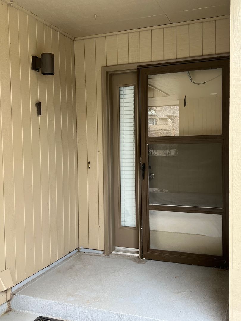 Building Photo - 2938 Kalmia Ave