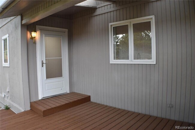 Building Photo - 1014 Elfin Glen Dr
